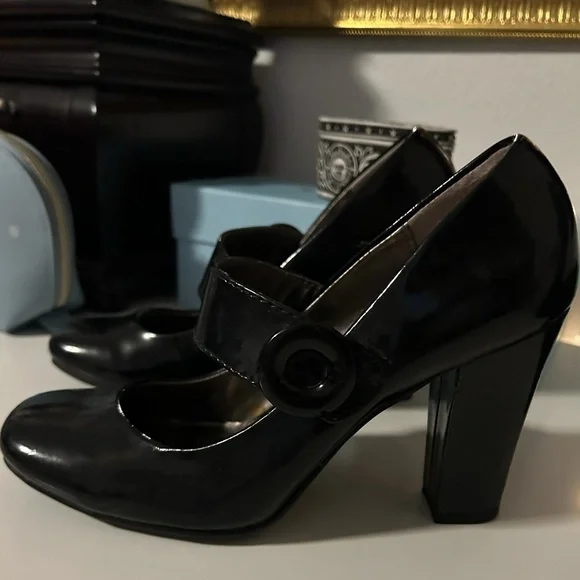 VintageY2K Black Patent Leather Mary Jane Square-Toe Block Heels - Picture 2 of 6